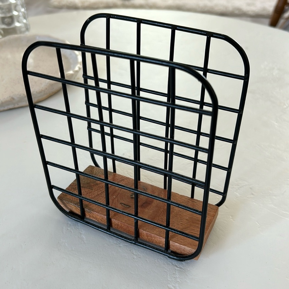 Napkin holder